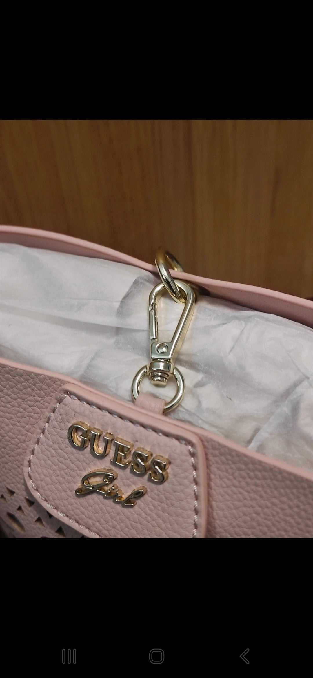 Borsetta GUESS tracolla con catena intrecciata