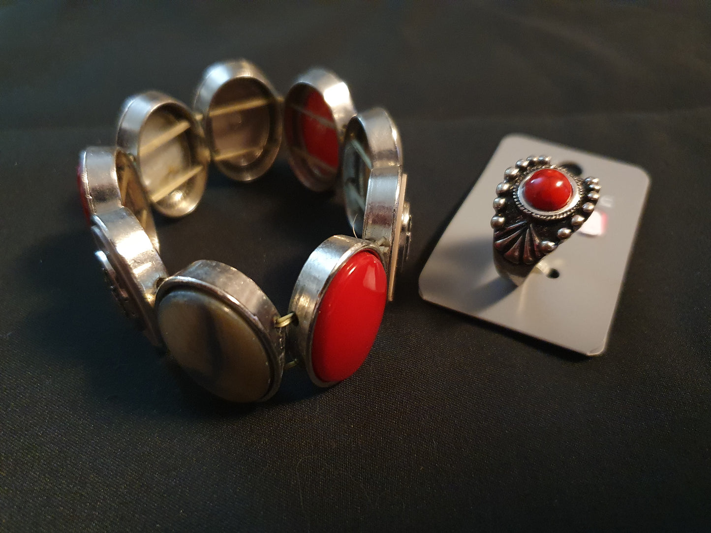 Bracciale e anello stile francese