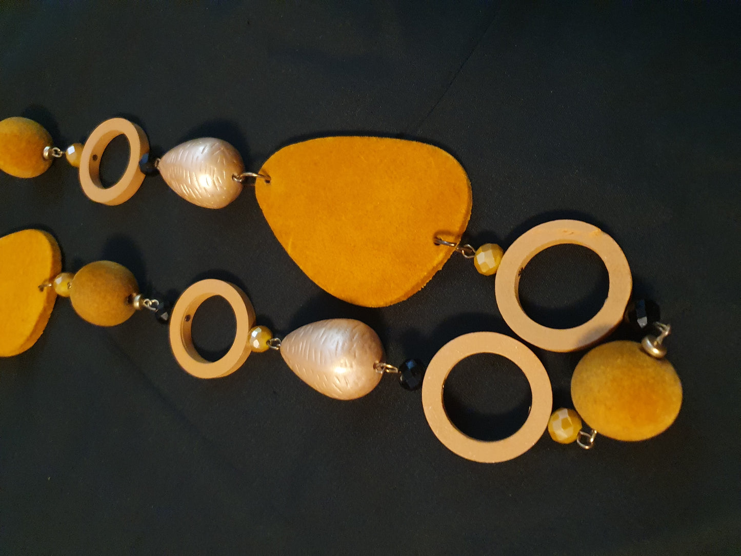 Collana Giallo Sabbia