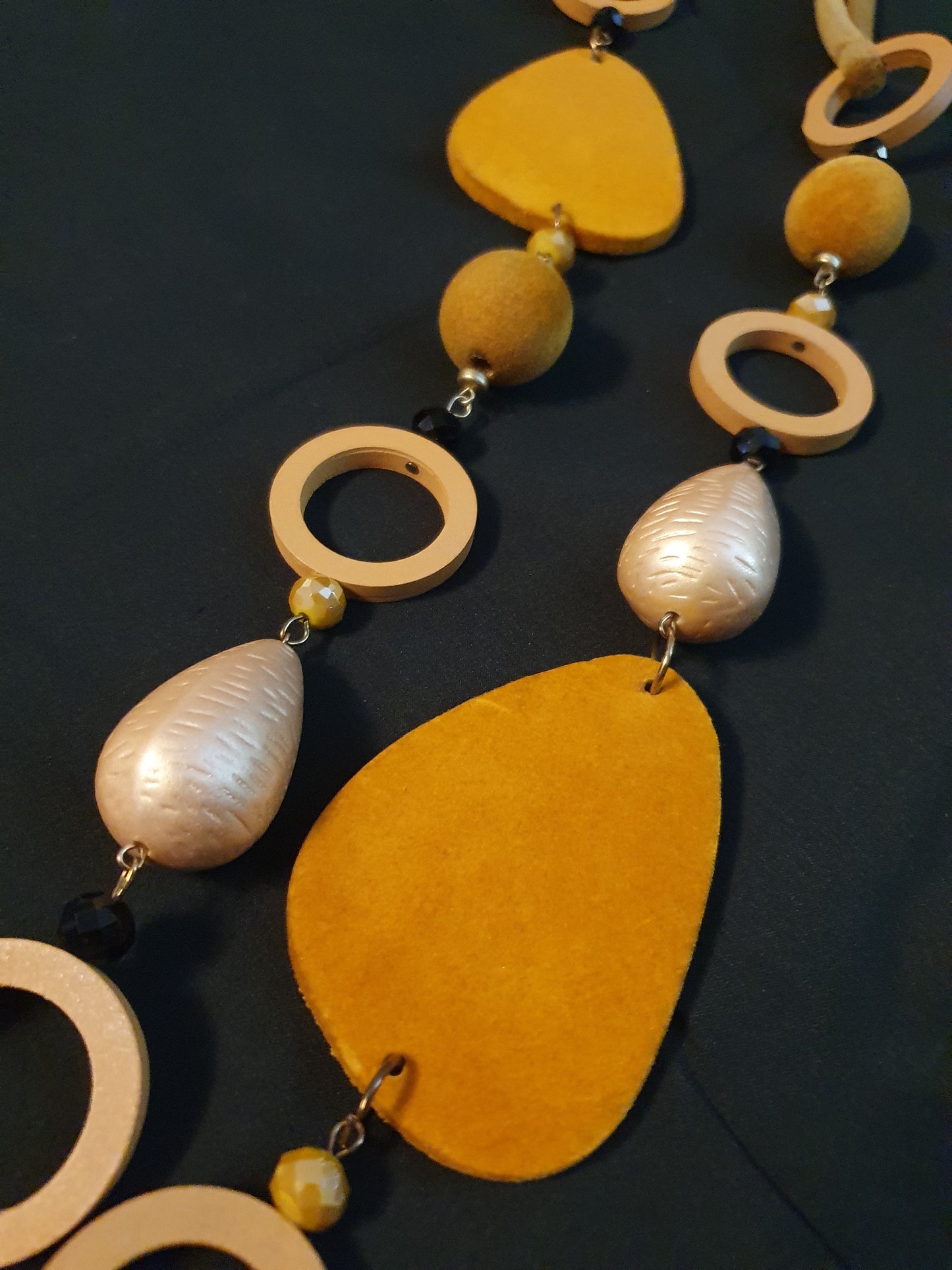 Collana Giallo Sabbia