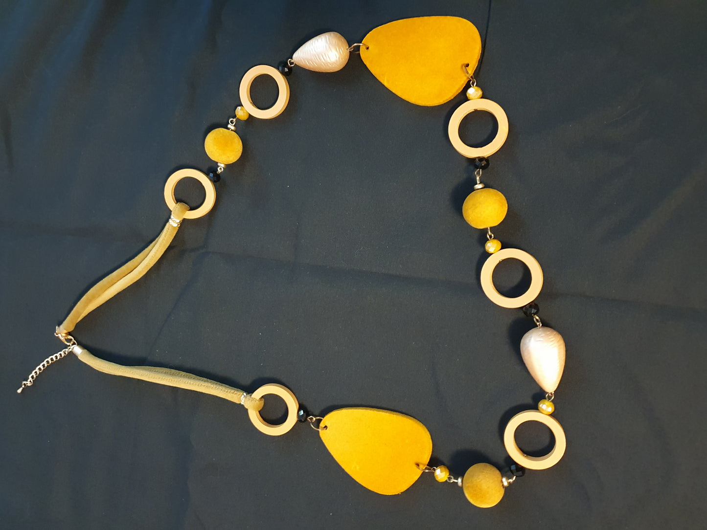 Collana Giallo Sabbia