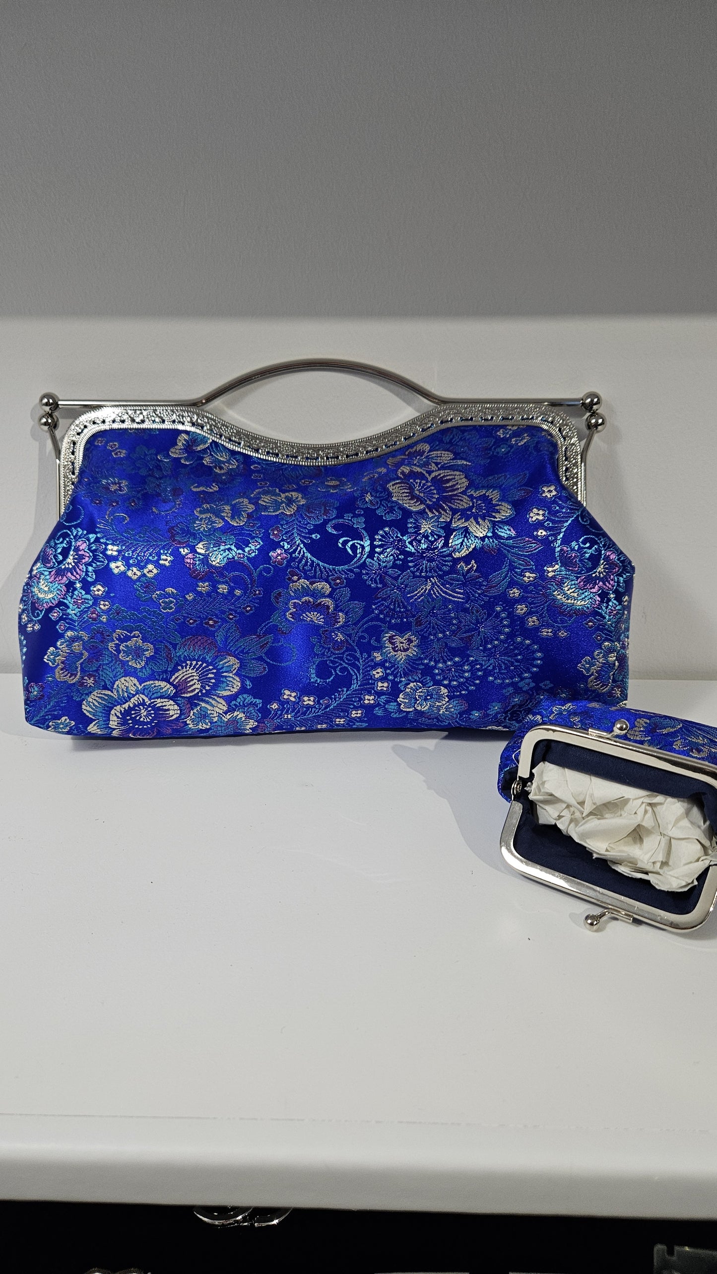 Clutch standard blu elettrico con porta monete