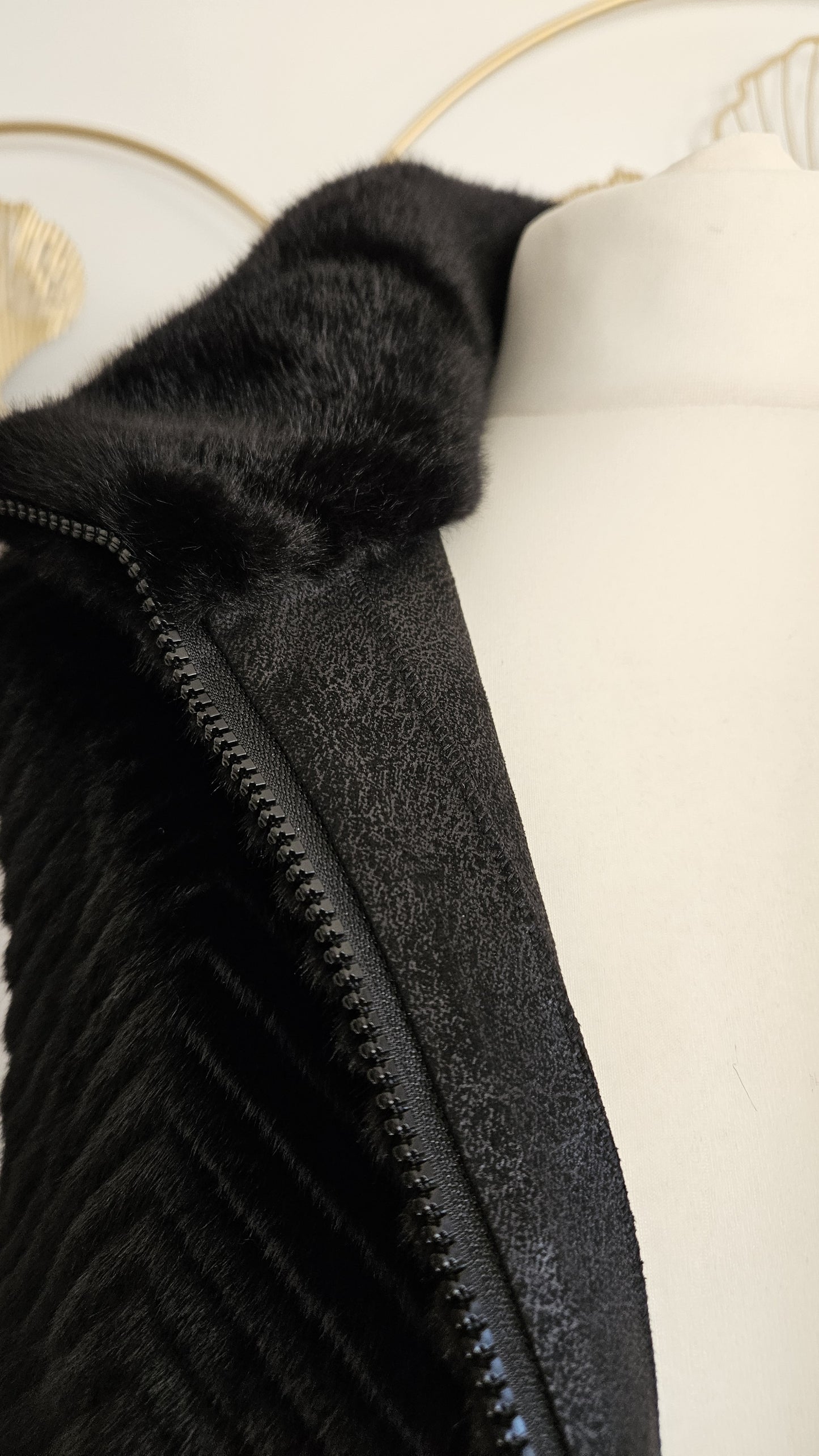 Peluche nero lungo