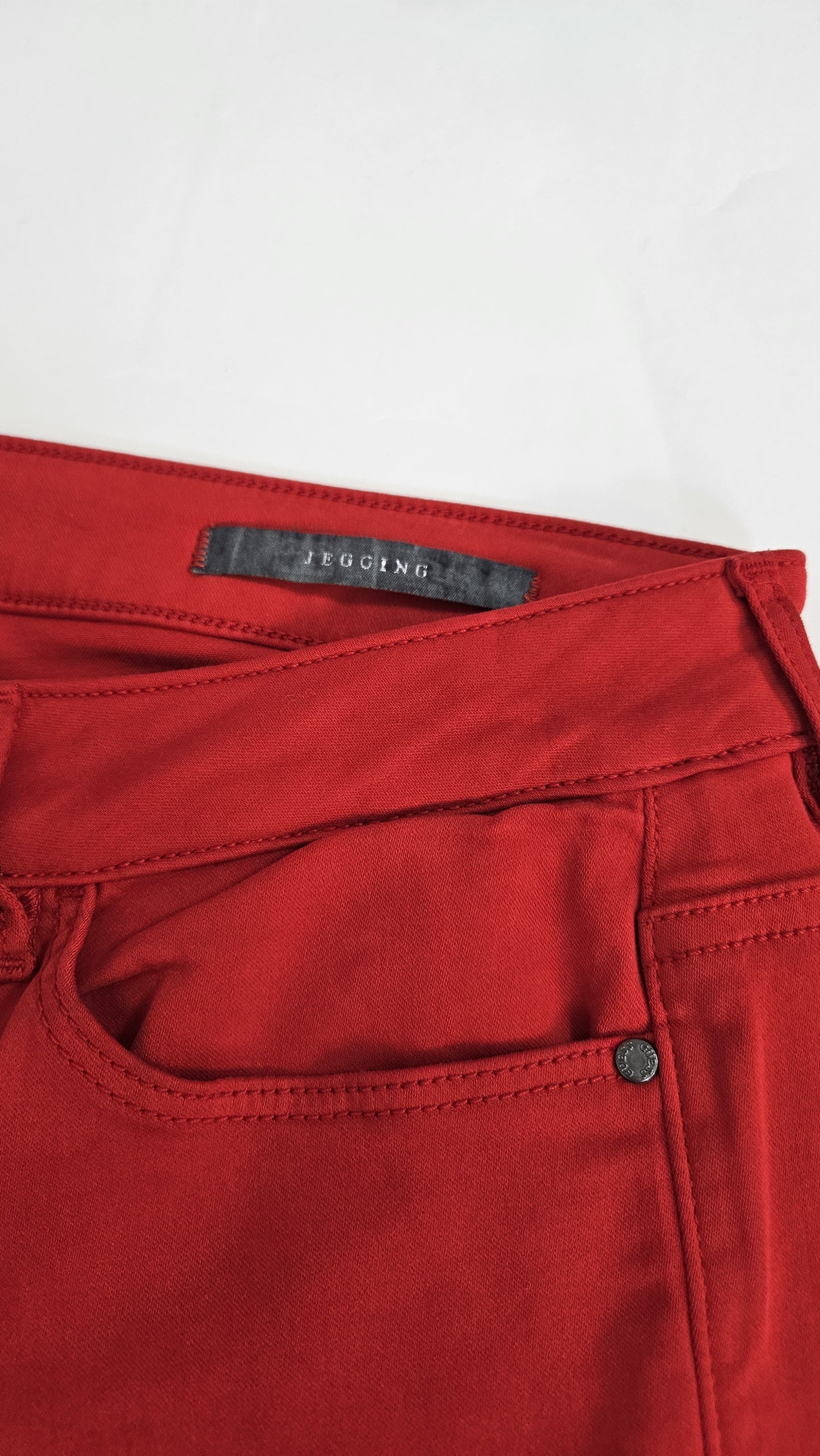 Pantaloni morbidi Guess