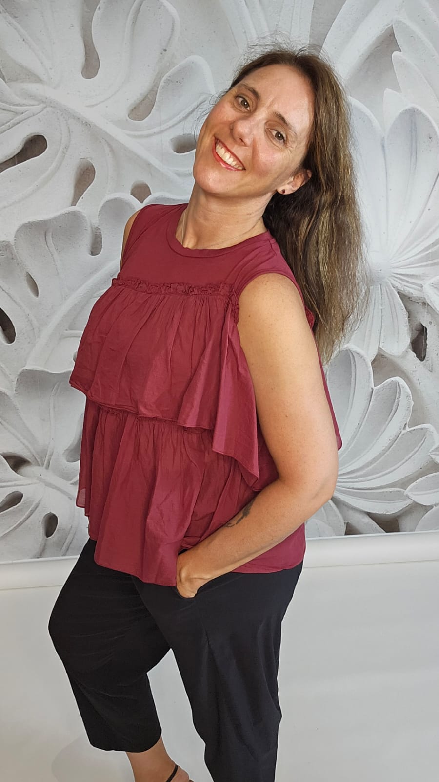 Blusa bordeaux volant estiva elegante