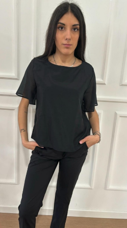 Blusa leggera in tessuto satinato nera