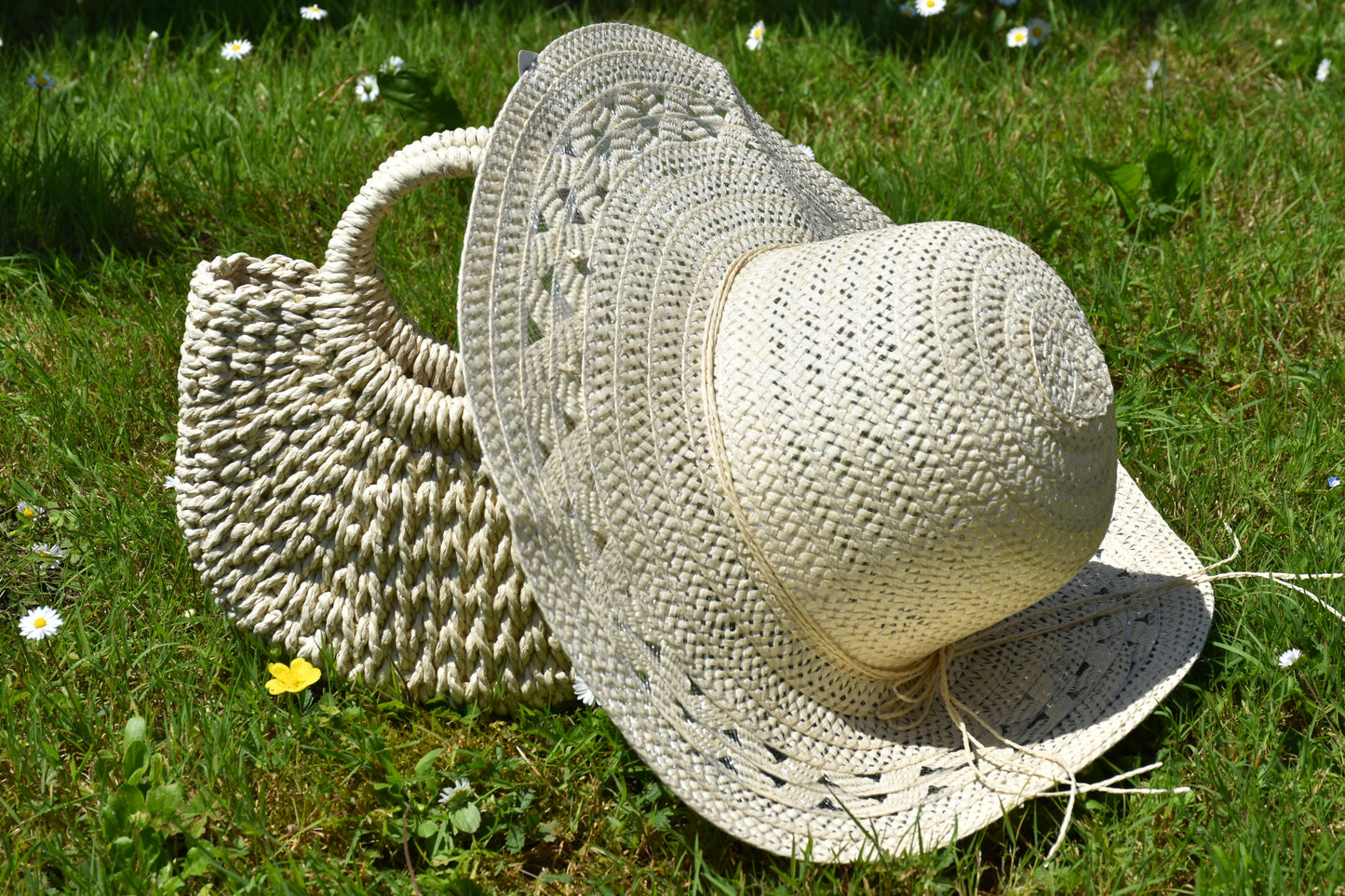 Cappello Donna in Paglia Naturale - Stile Elegante e Romantico con borsa