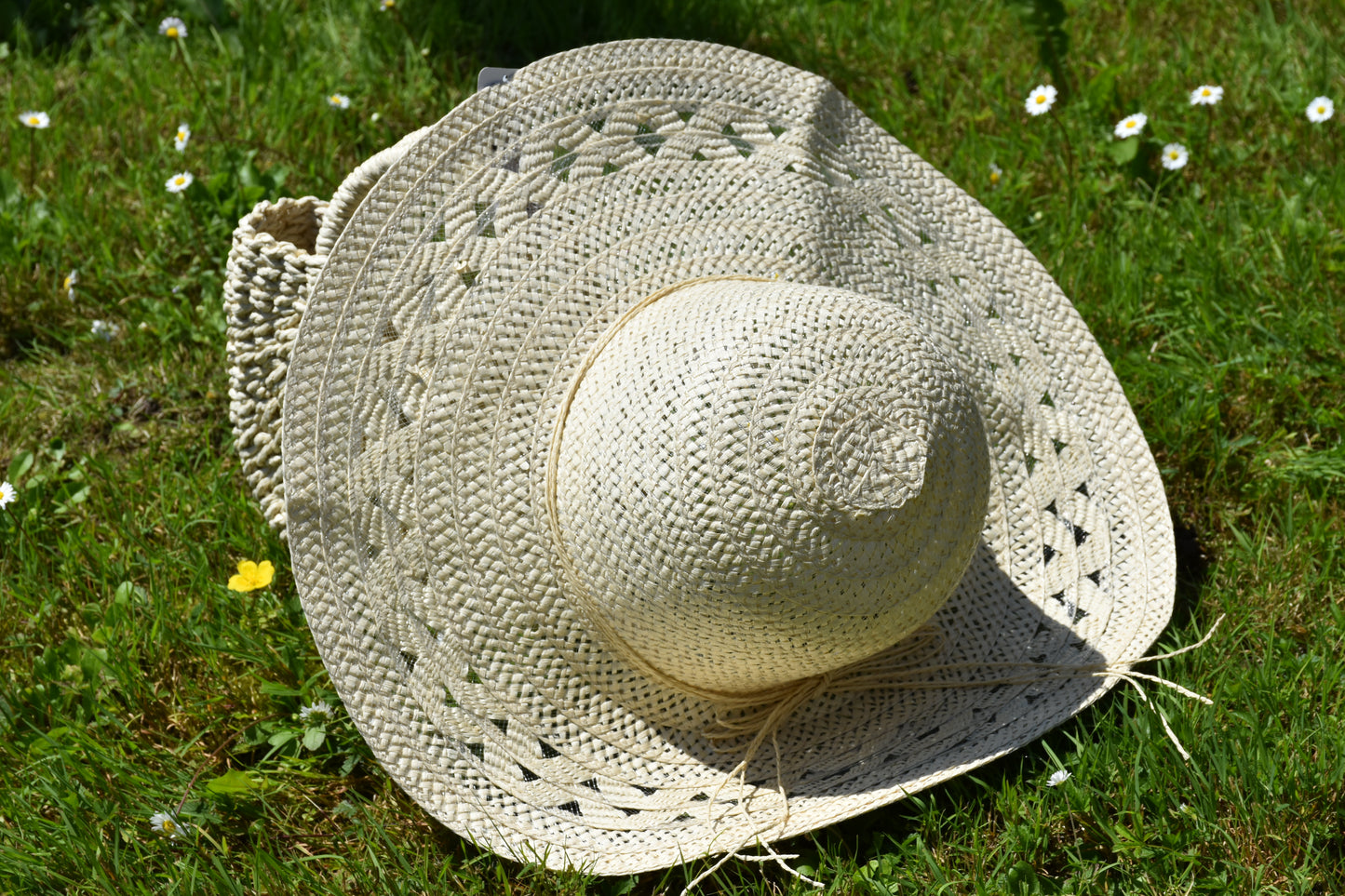 Cappello Donna in Paglia Naturale - Stile Elegante e Romantico con borsa
