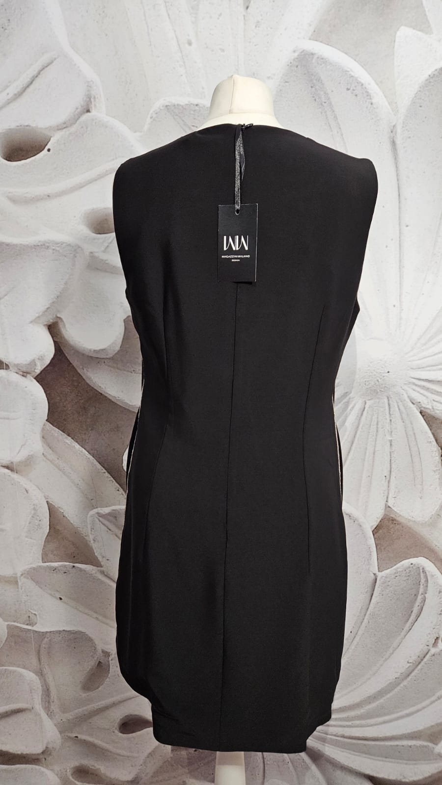 Vestito nero con tasche