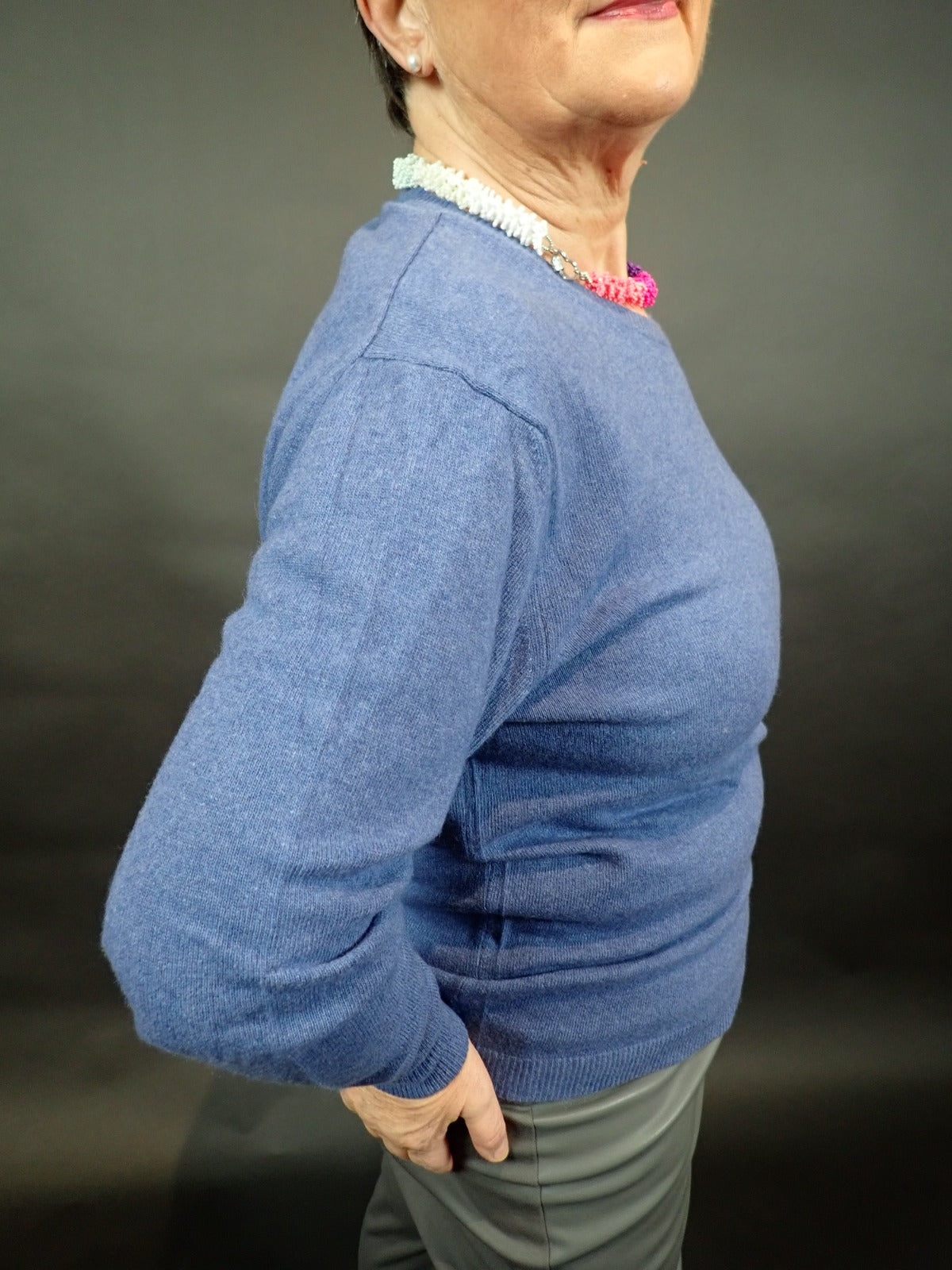 Girocollo azzurro polvere
