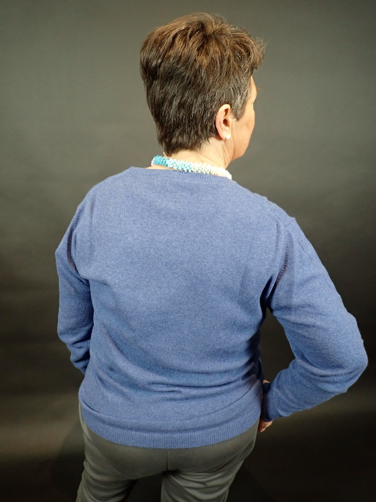 Girocollo azzurro polvere