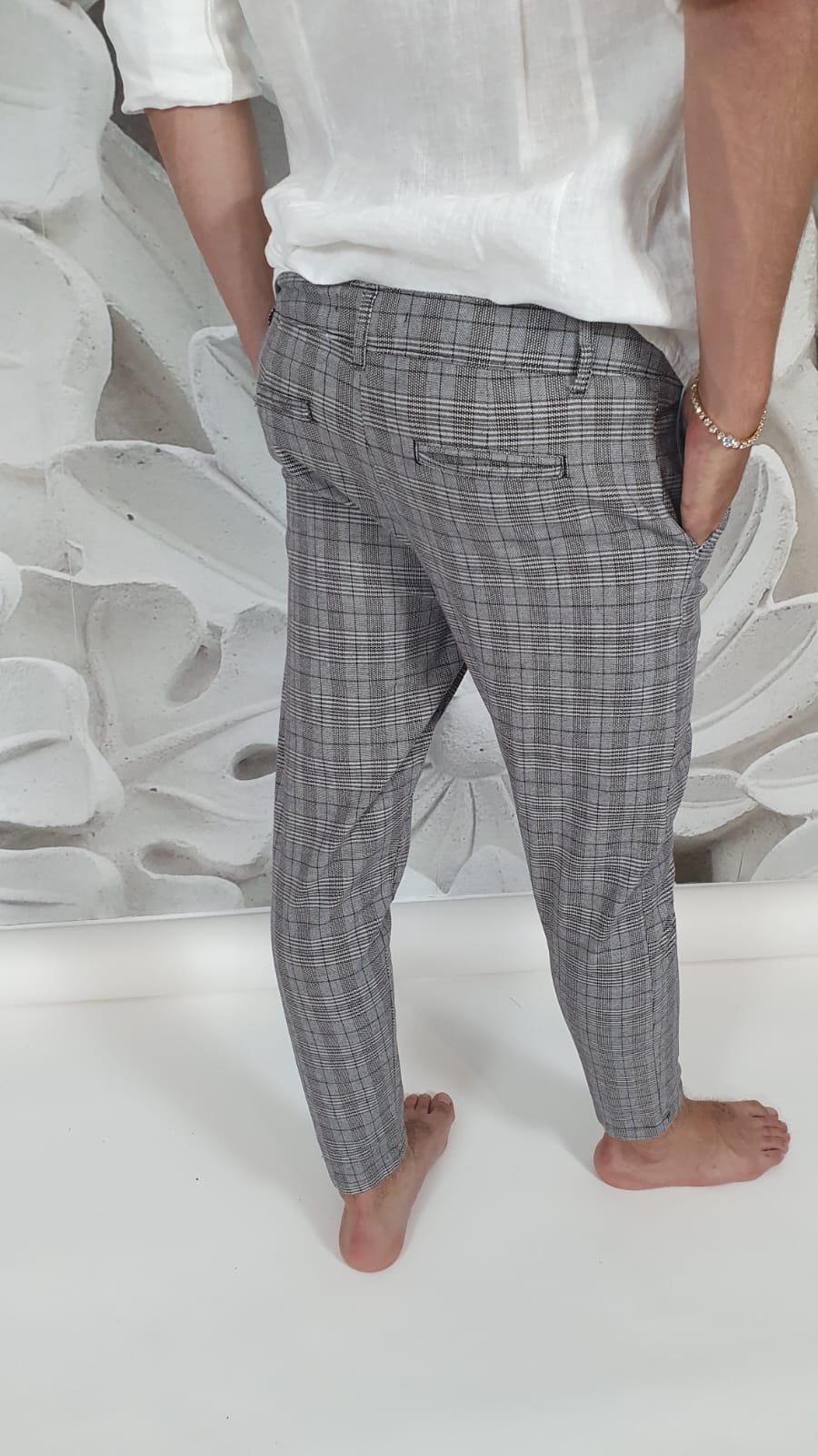Pantaloni grigi