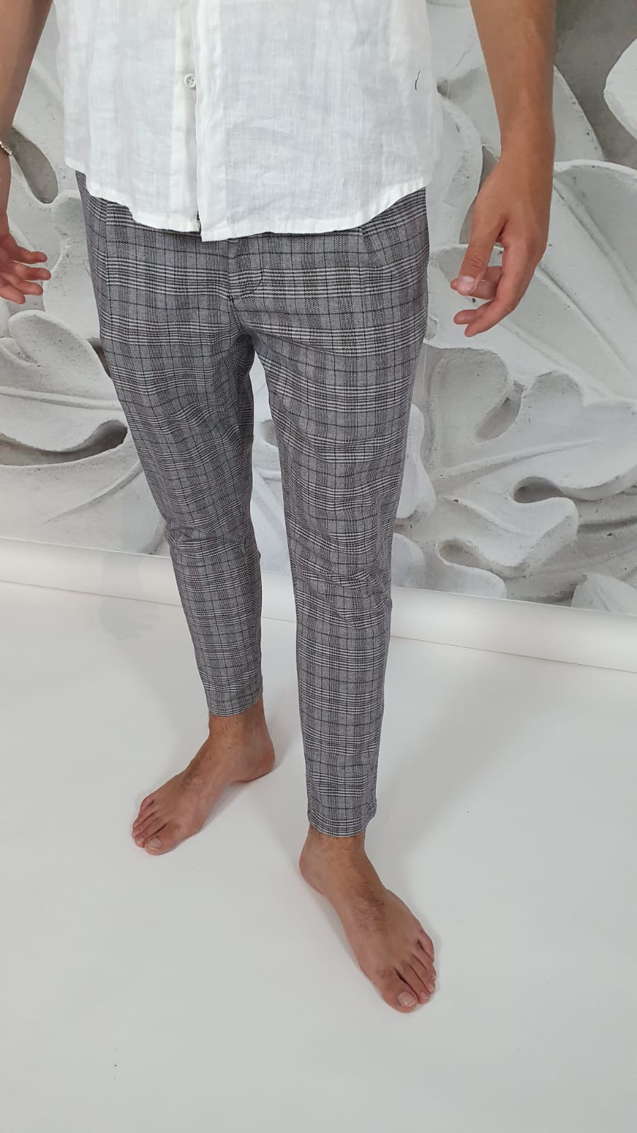 Pantaloni grigi
